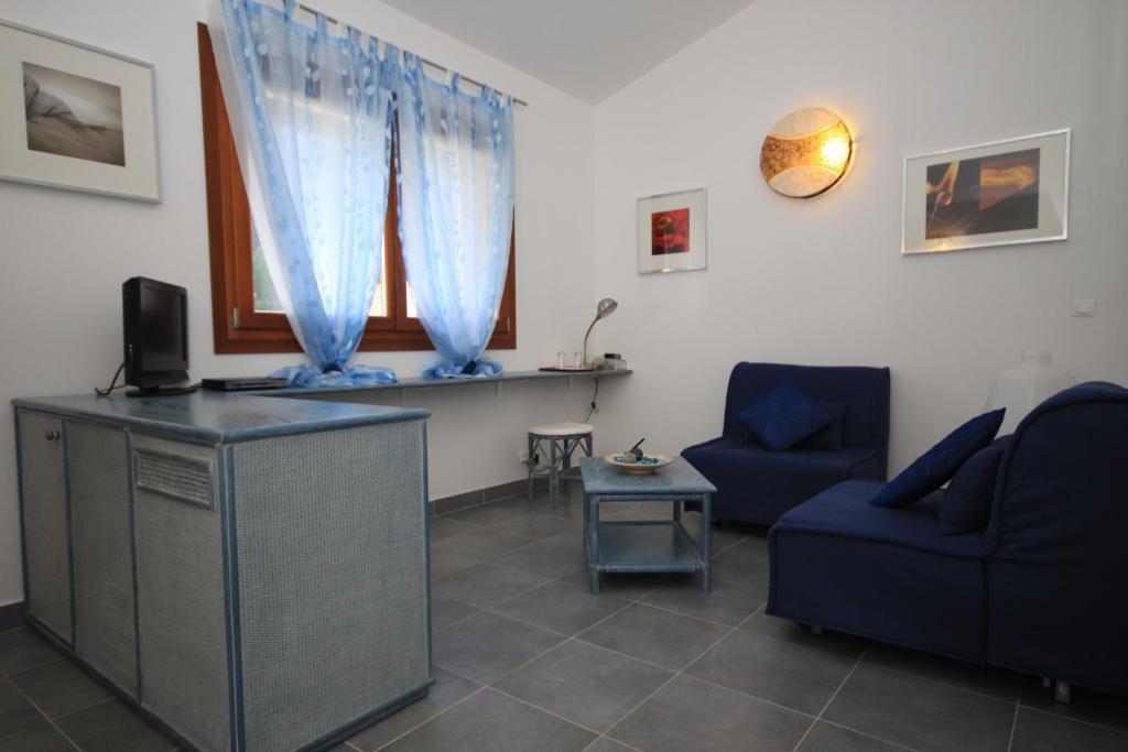Poisson Rouge Hotel Bonifacio  Szoba fotó
